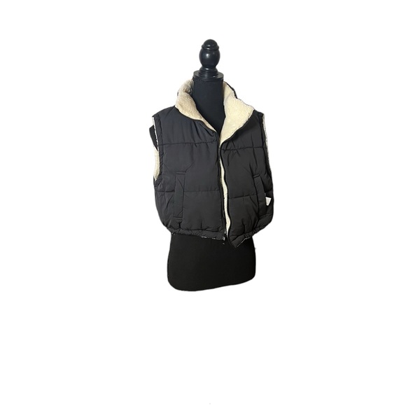 New puff vest size M black color - Picture 1 of 7